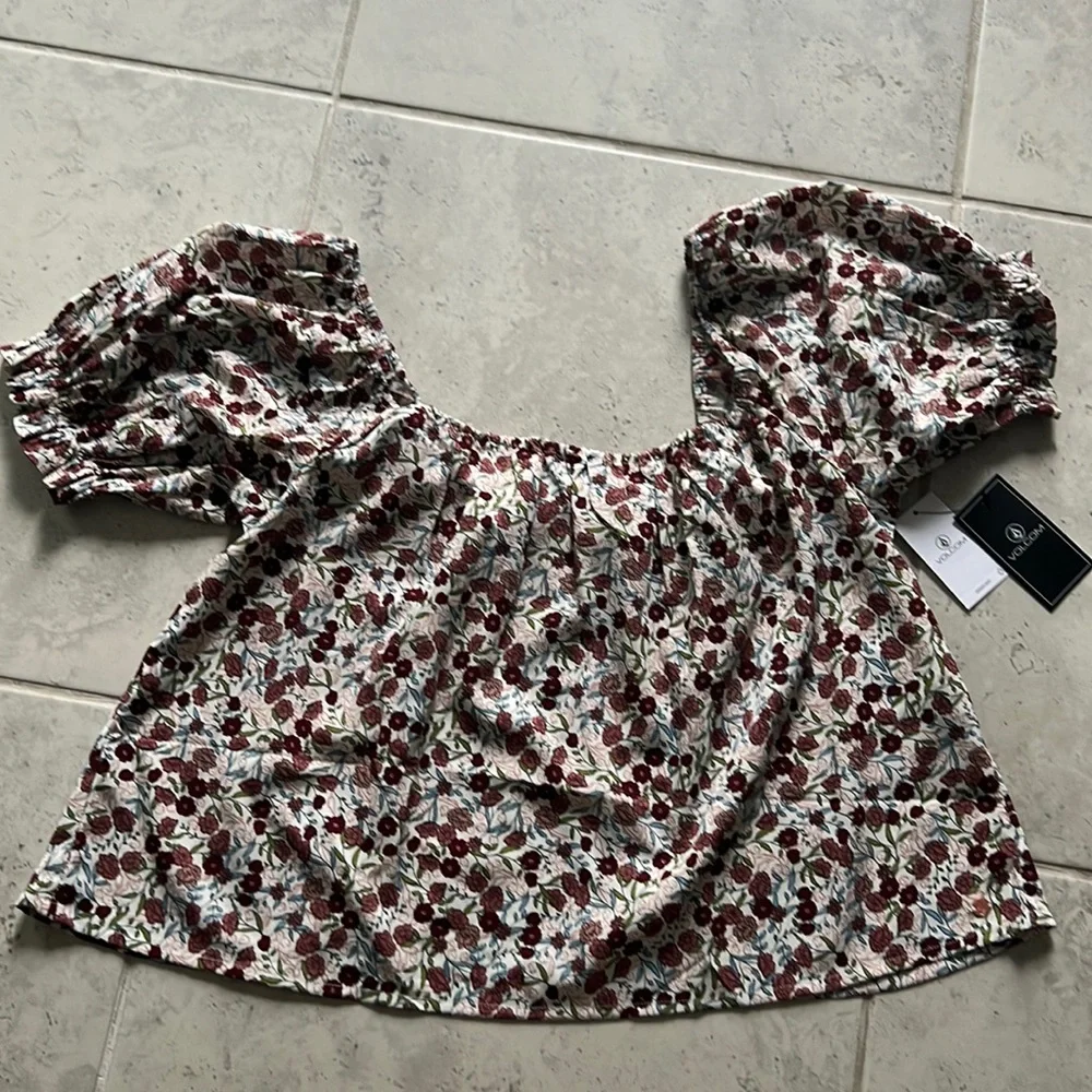 Volcom top - Picture 4 of 6